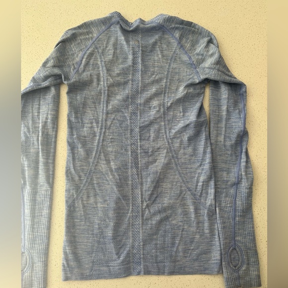 Lululemon shirt - Picture 2 of 3